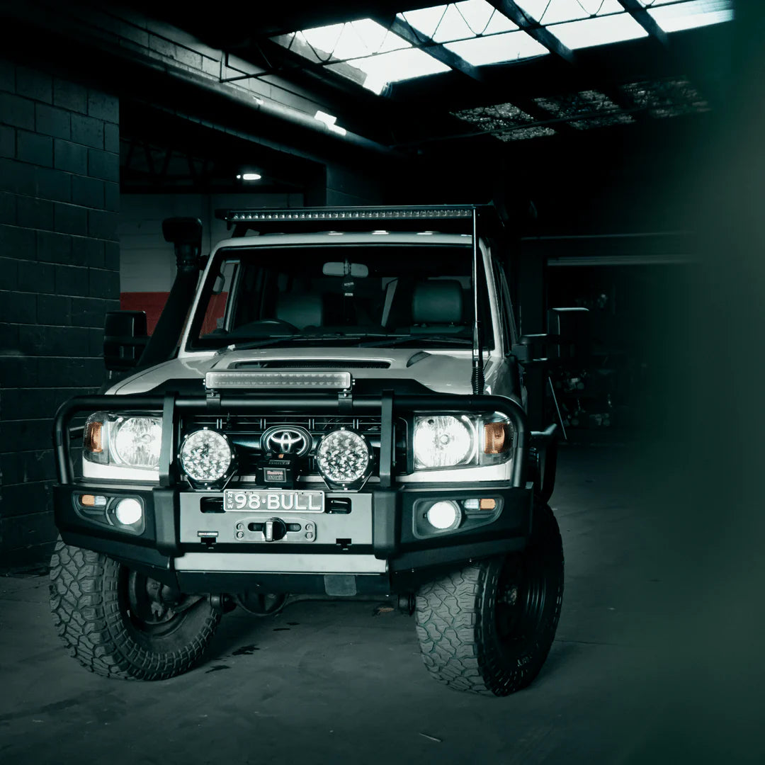 79 SERIES BULLBAR - PREMIUM CLASSIC SERIES ROCKARMOR SUITS 76, 78 LANDCRUSIER
