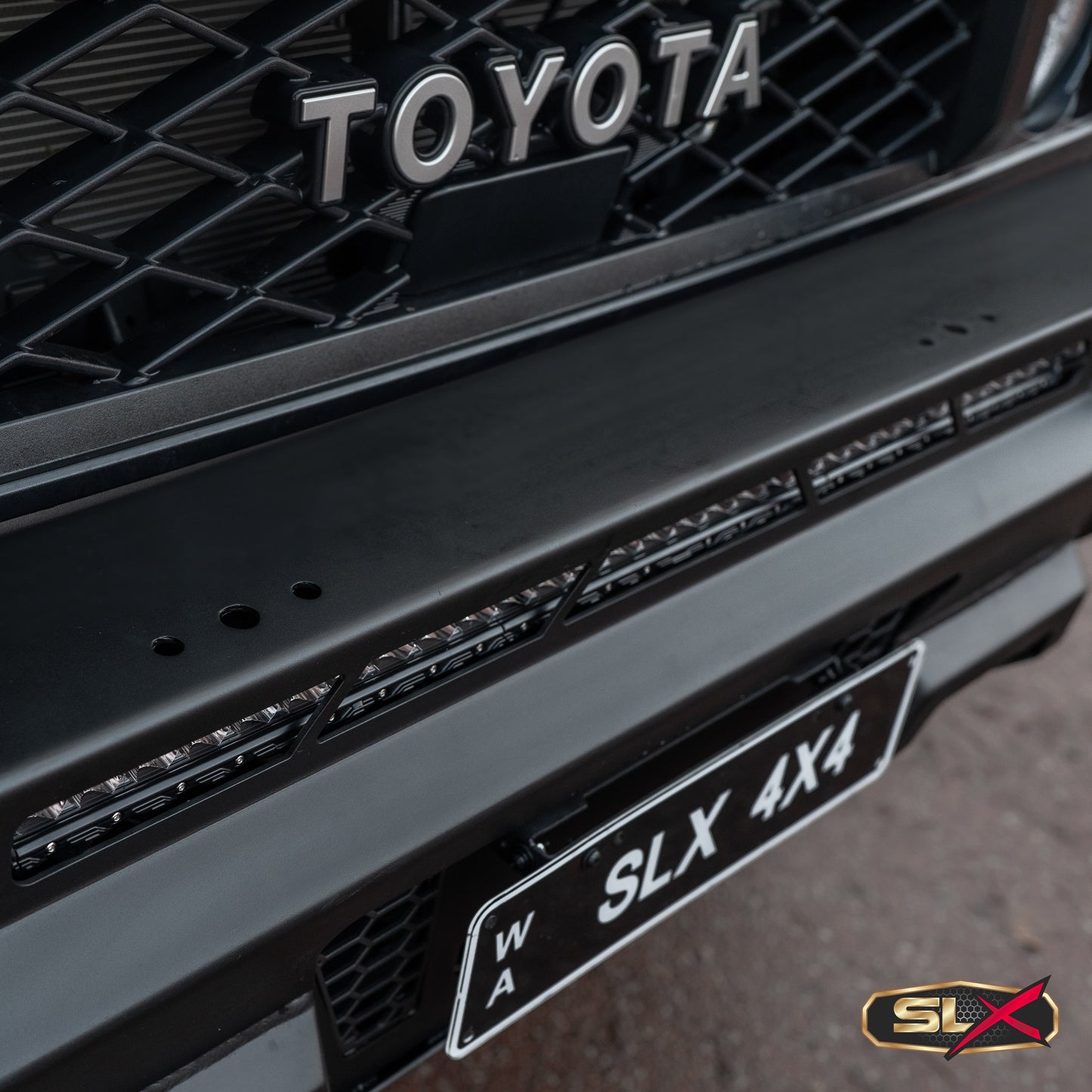 SLX Recon Bull Bar, Suitable For Toyota Land Cruiser (facelift) 76, 78, 79 Series, 2024 on SLX Recon Bull Bar