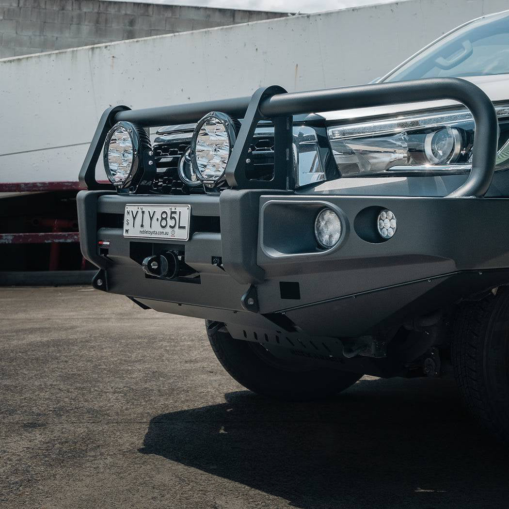 N80 HILUX BULLBAR ROCKARMOR ELITE SERIES 2015 - 07/20