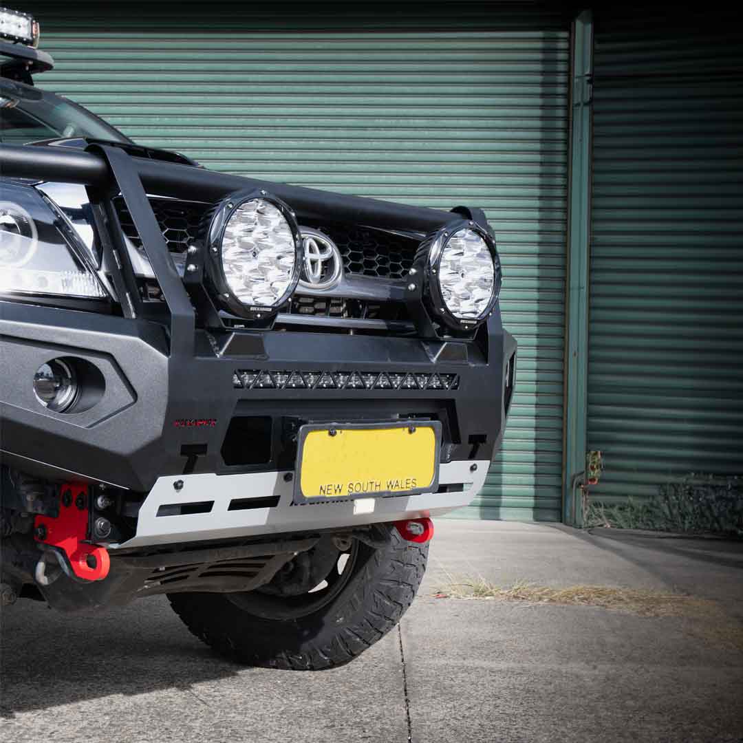 N70 HILUX BULLBAR ROCKARMOR GT 04/2005 - 07/2011