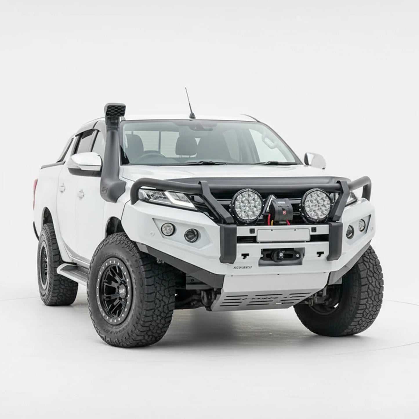 MR TRITON BULLBAR ROCKARMOR GT| ADR APPROVED | SUITS 2019 - 2024